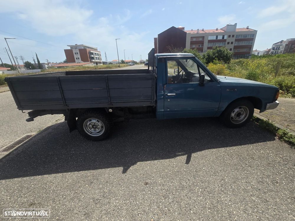 Nissan Pick Up - 1