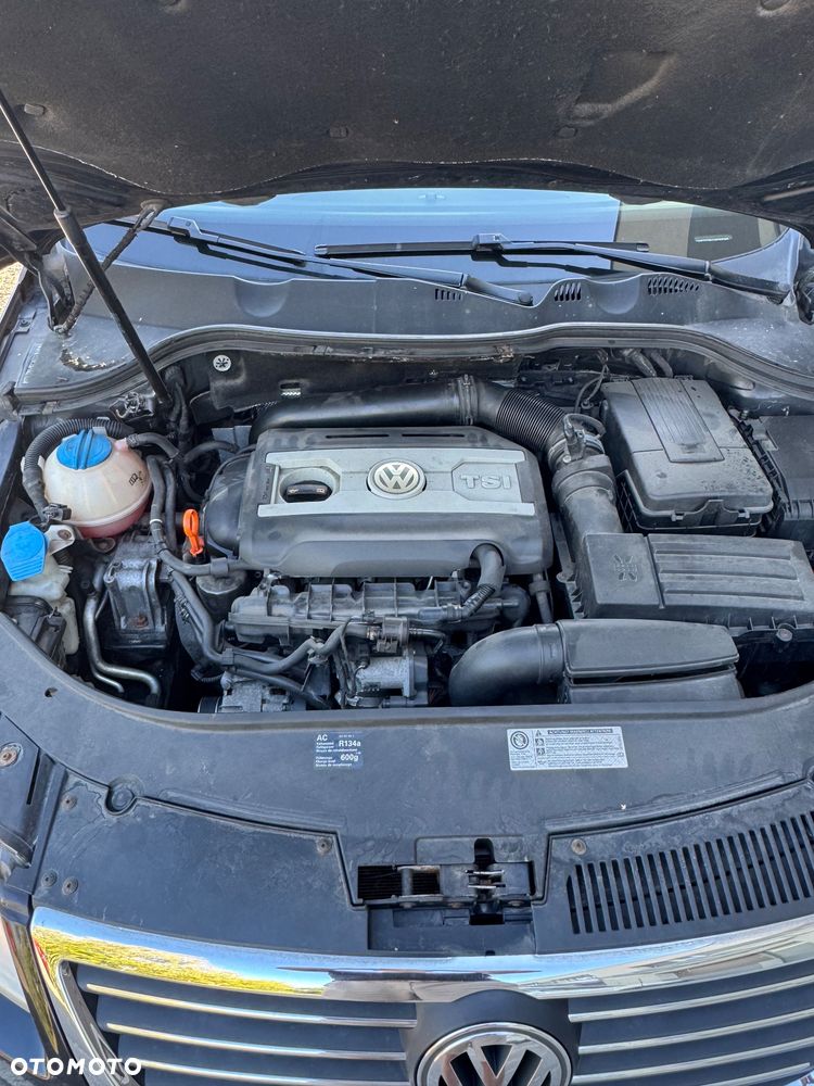 Volkswagen Passat 1.8 TSI Highline - 14