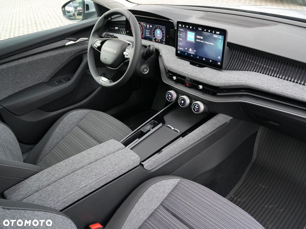 Skoda Superb 2.0 TSI Drive DSG - 41