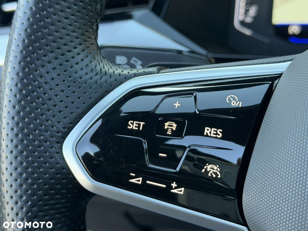 Volkswagen Arteon 2.0 TDI R-Line DSG - 23