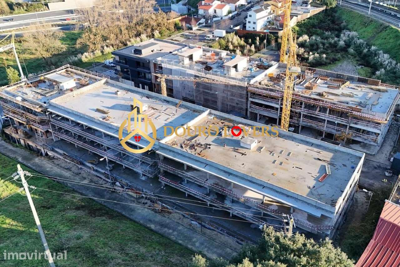 Apartamento T2 Novo com Varanda e Garagem – São Gemil - Grande imagem: 3/20