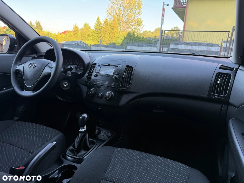 Hyundai i30 i30cw 1.4 blue Comfort - 18