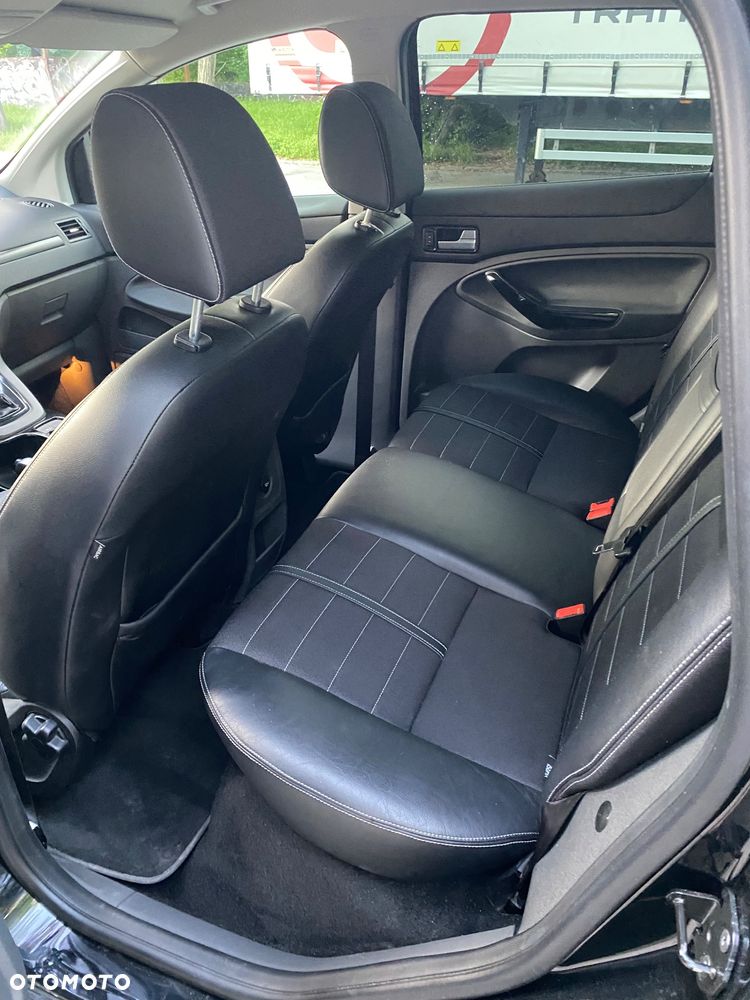 Ford Kuga - 12