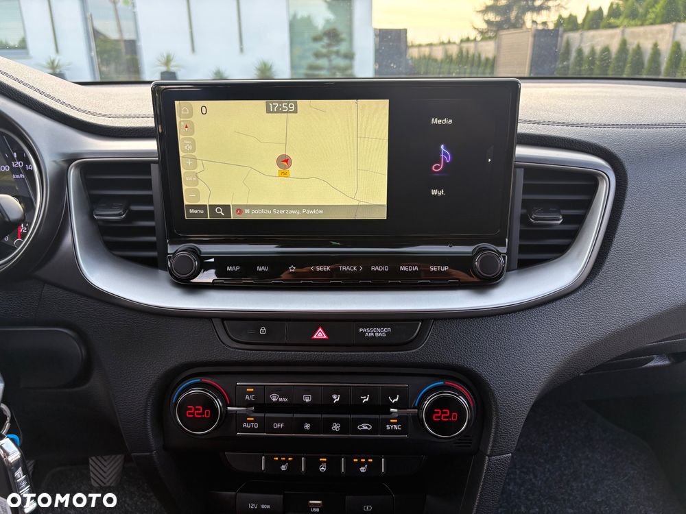 Kia Ceed 1.6 CRDi 136 ISG Dream-Team Edition - 20