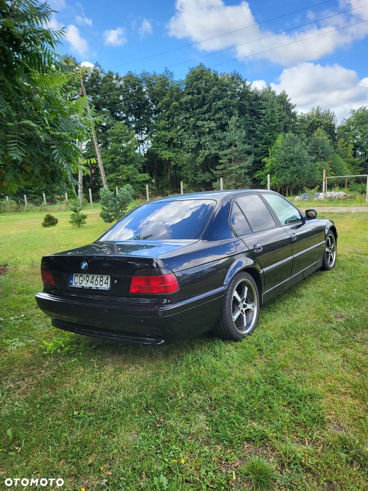 BMW Seria 7 740i - 9