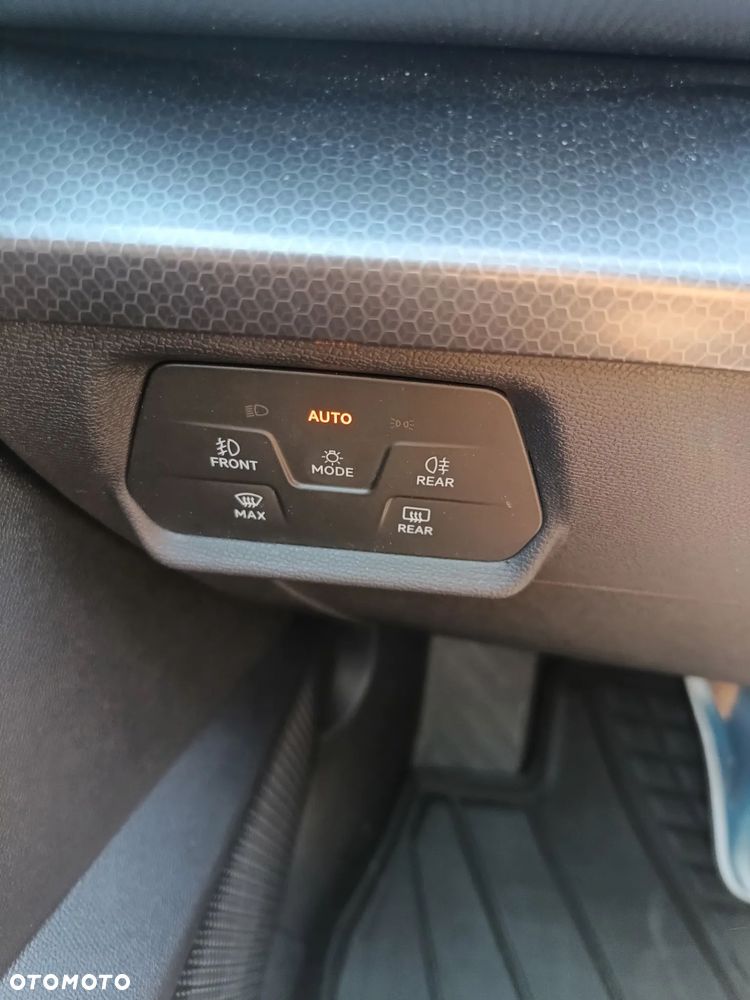 Seat Leon 1.5 eTSI Xcellence DSG - 18