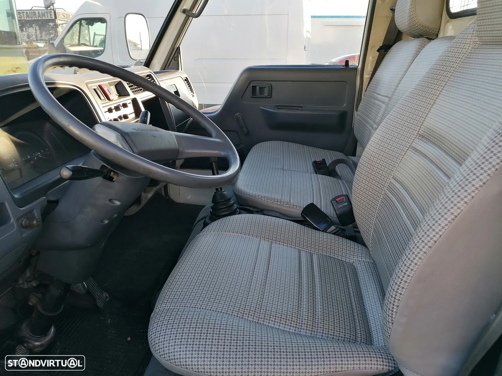 Toyota Dyna 150 - 7