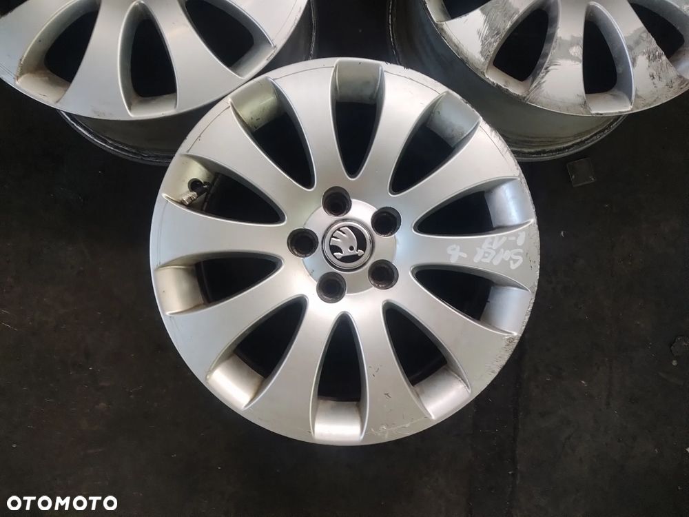 SKODA SUPERB II FELGA ALUMINIOWA 17'' 5X112 - 1