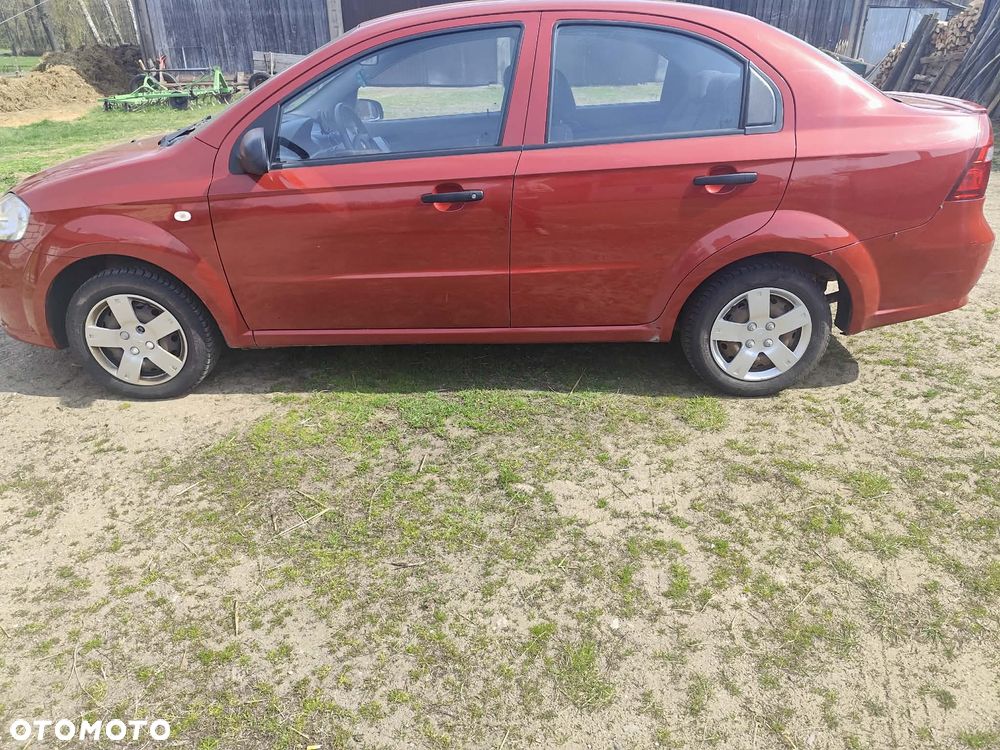 Chevrolet Aveo 1.2 SE / Plus - 3