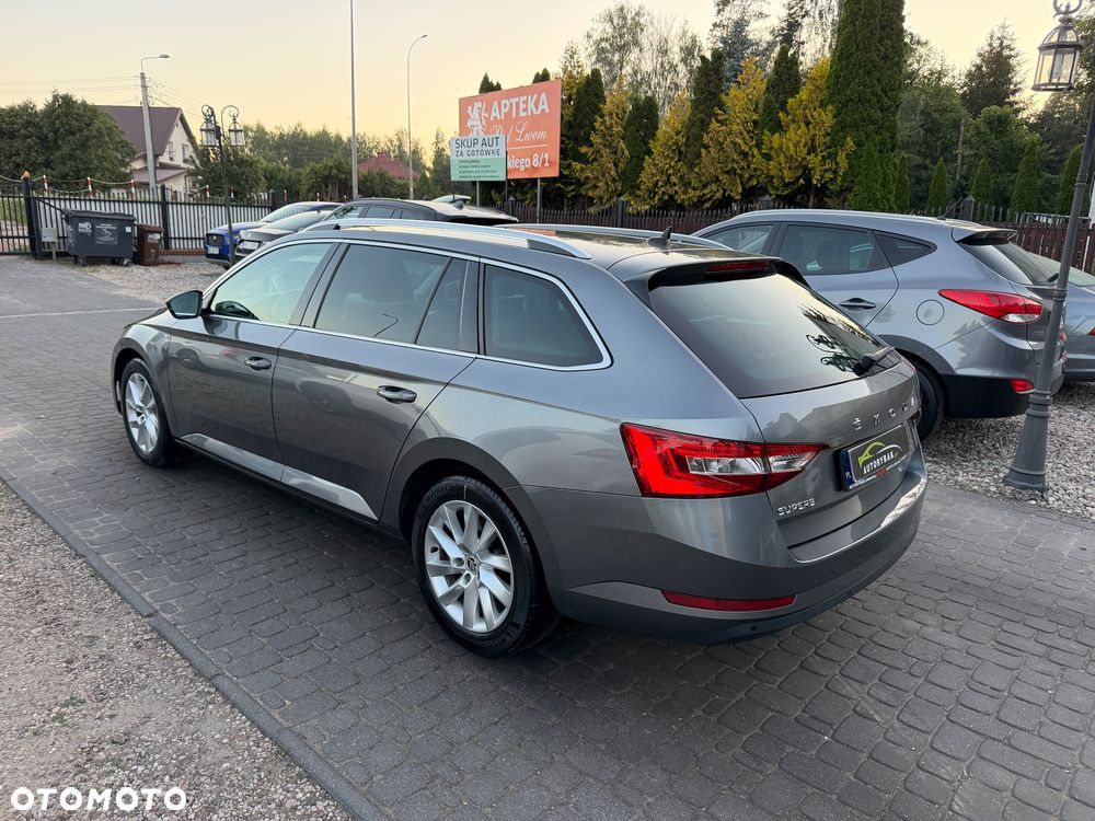 Skoda Superb 2.0 TDI SCR Style DSG - 40
