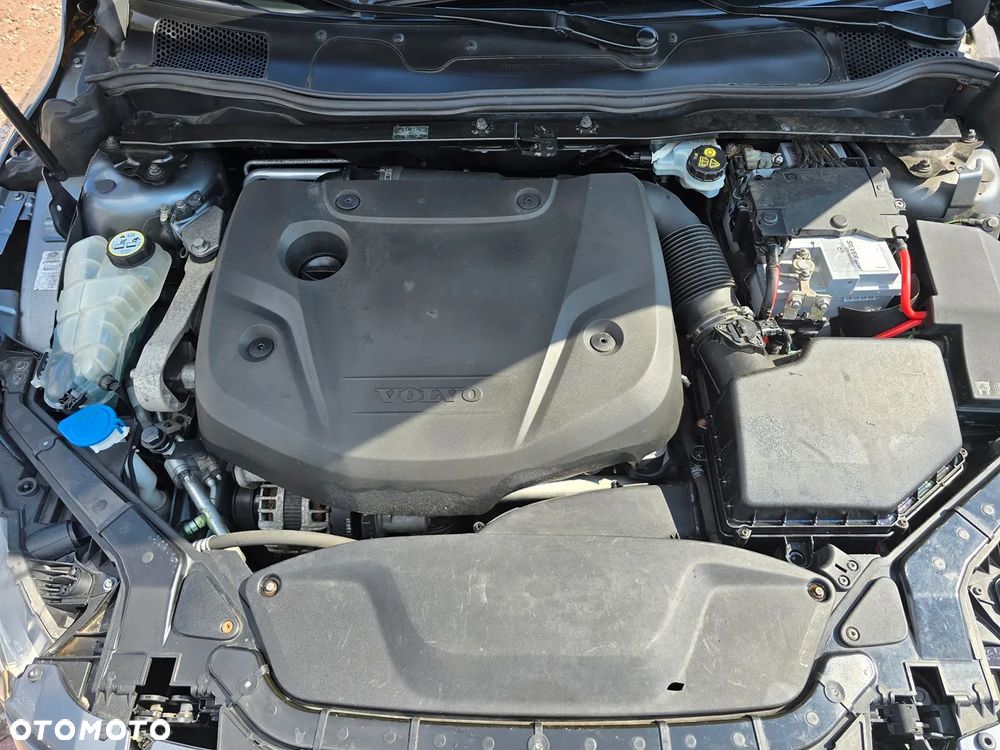 Volvo V40 D4 Summum - 17