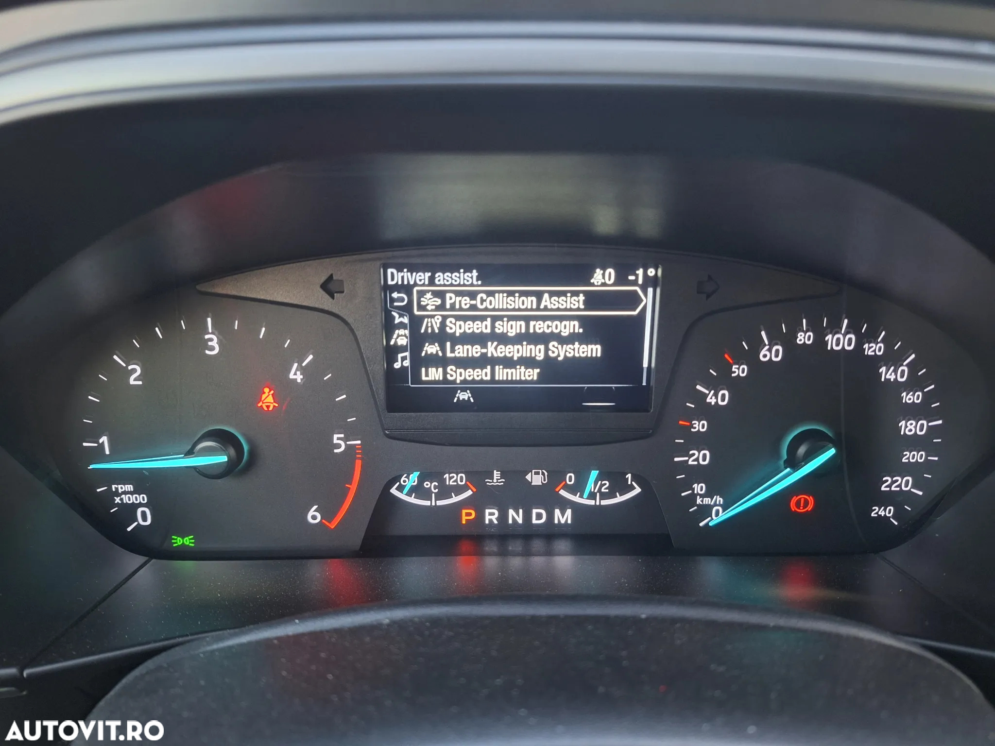Ford Focus 1.5 TDCi Powershift Titanium - 7