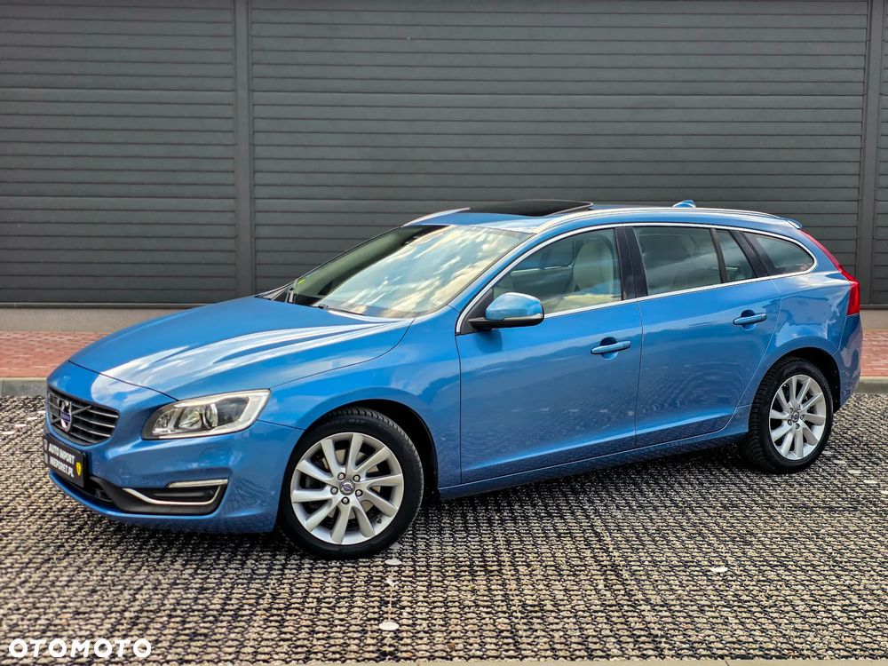 Volvo V60 D3 Summum - 33