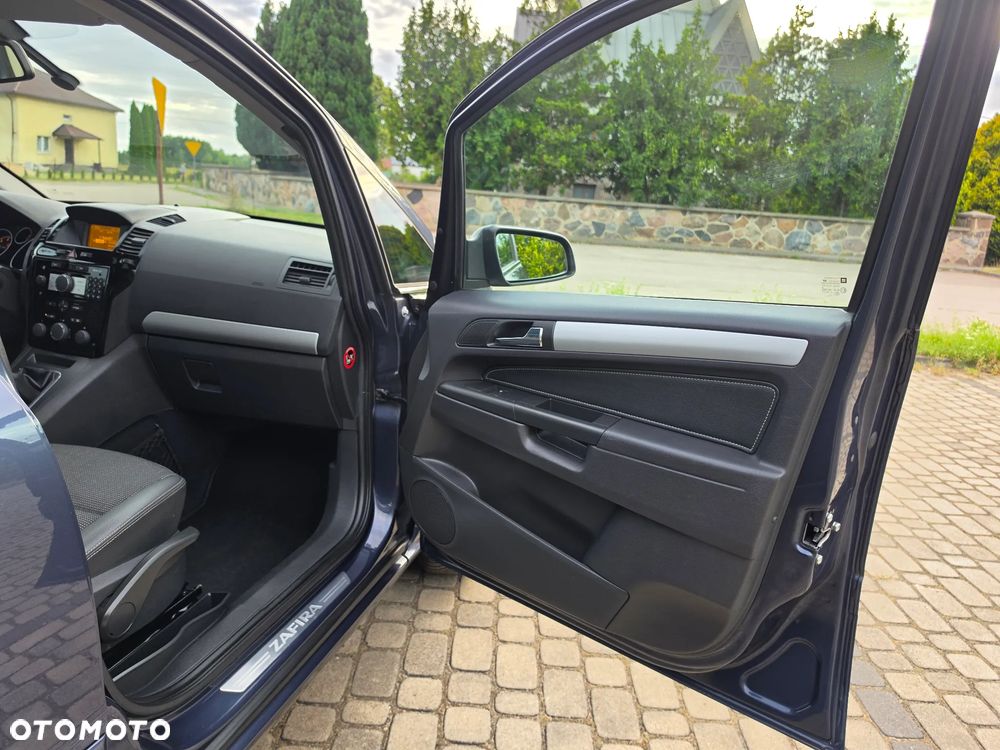Opel Zafira 1.8 Innovation 110 Jahre - 36