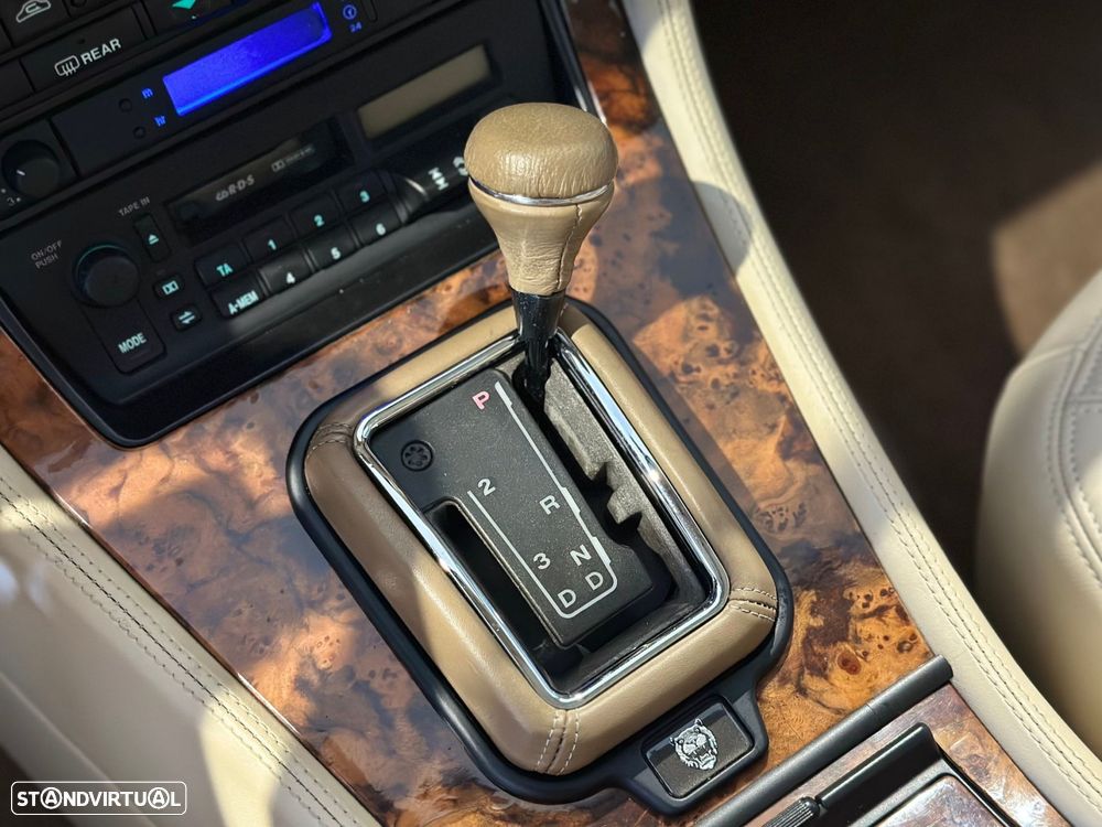 Jaguar Sovereign 3.2 Aut. - 19