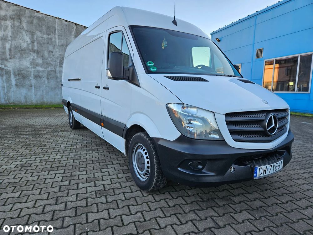 Mercedes-Benz Sprinter - 2