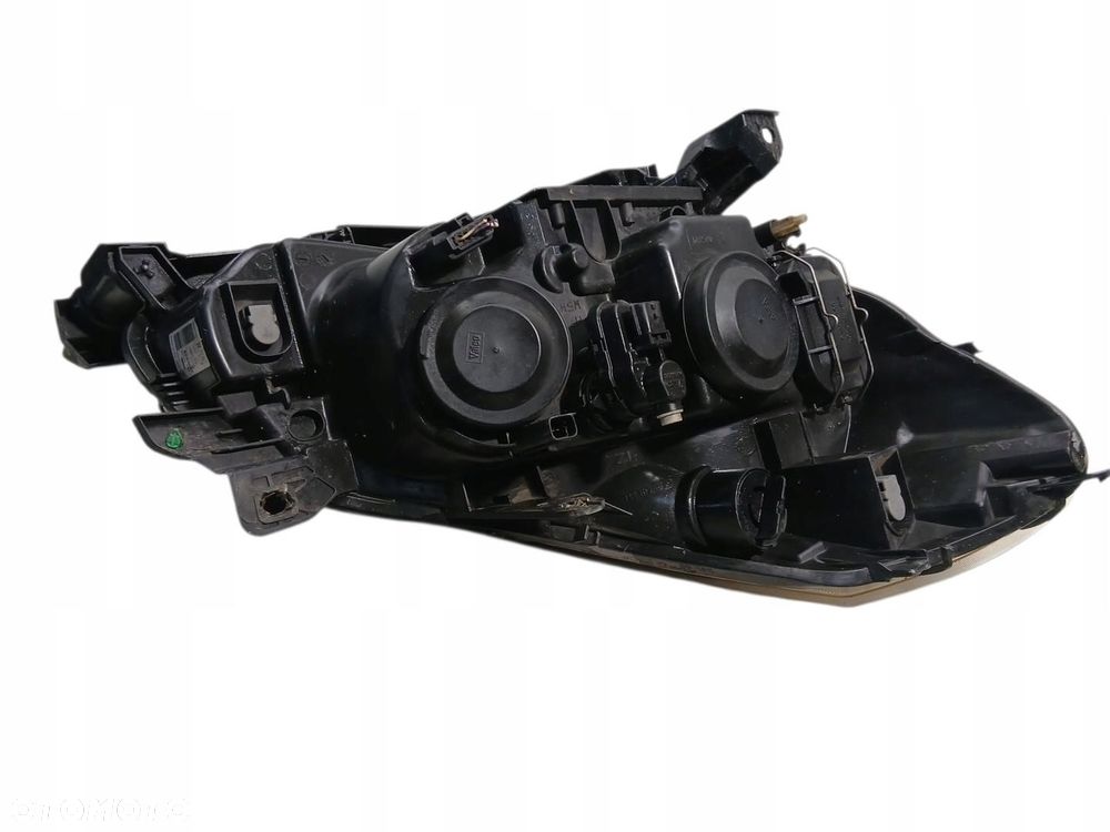 lampa lewa przednia przód renault clio iii 8200261610 89900161 - 4