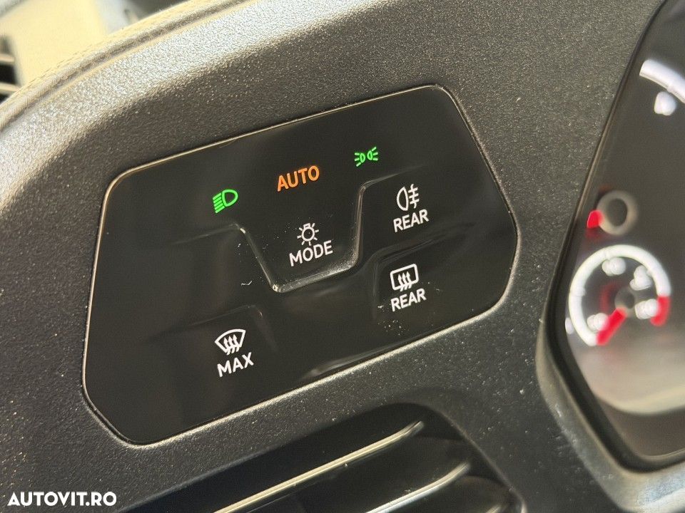Volkswagen Caddy - 12