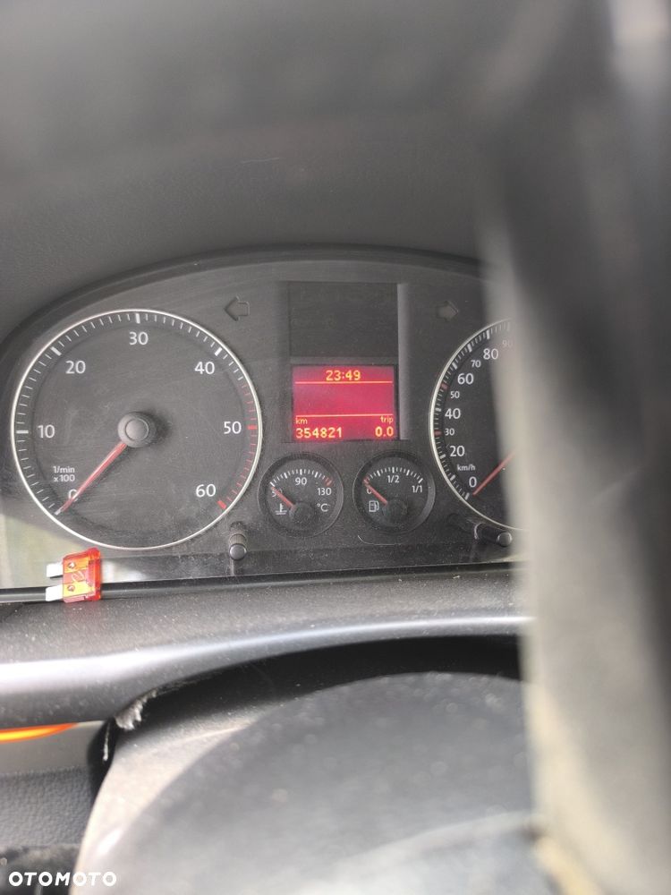 Volkswagen Touran - 5