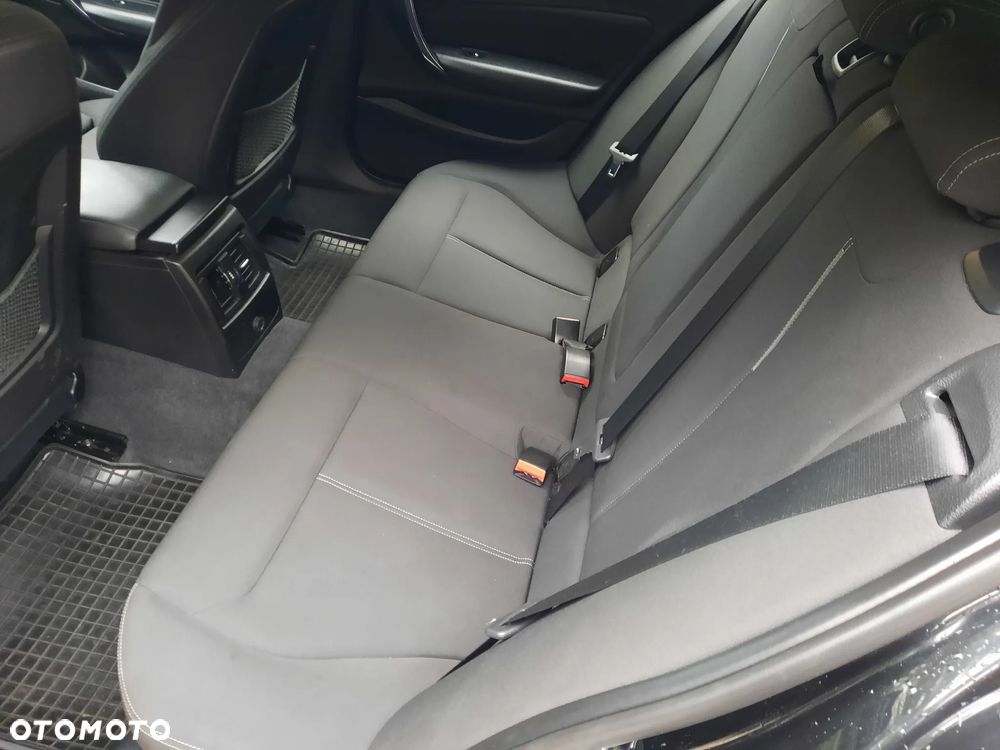 BMW Seria 1 118d DPF Edition Sport - 18