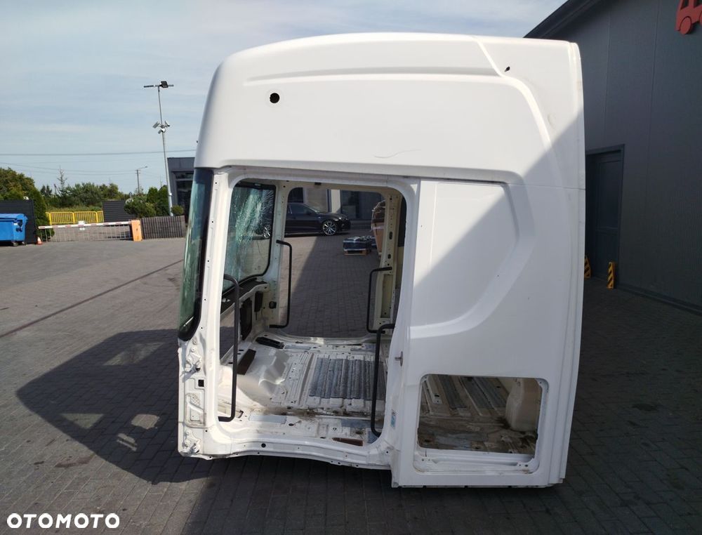 KABINA GOŁA SCANIA S NTG - 6