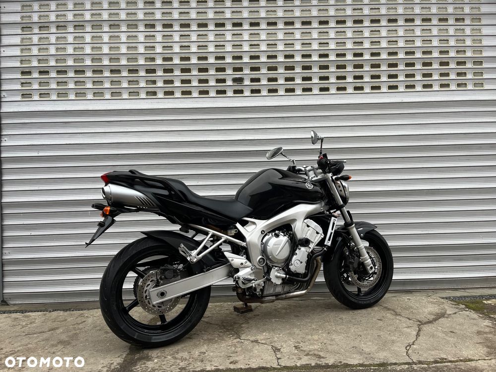 Yamaha FZ6 - 18