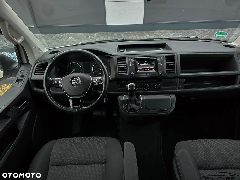 Volkswagen Multivan - 33
