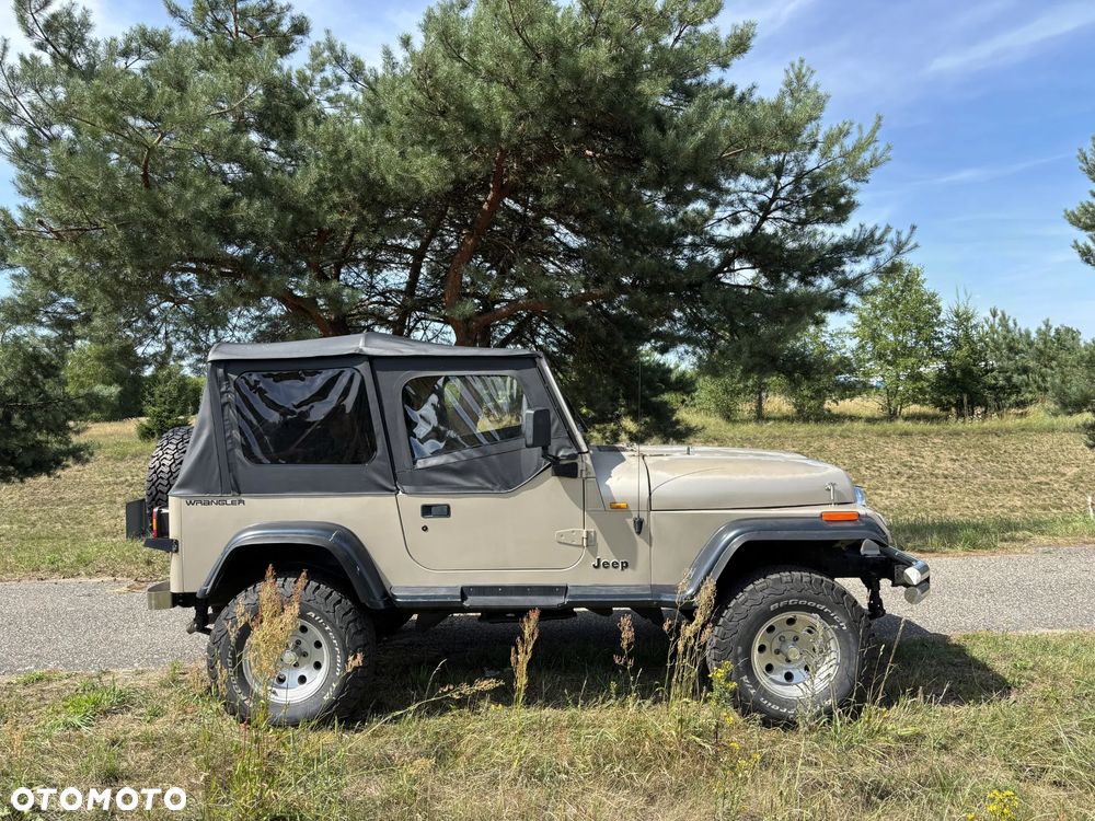 Jeep Wrangler - 6