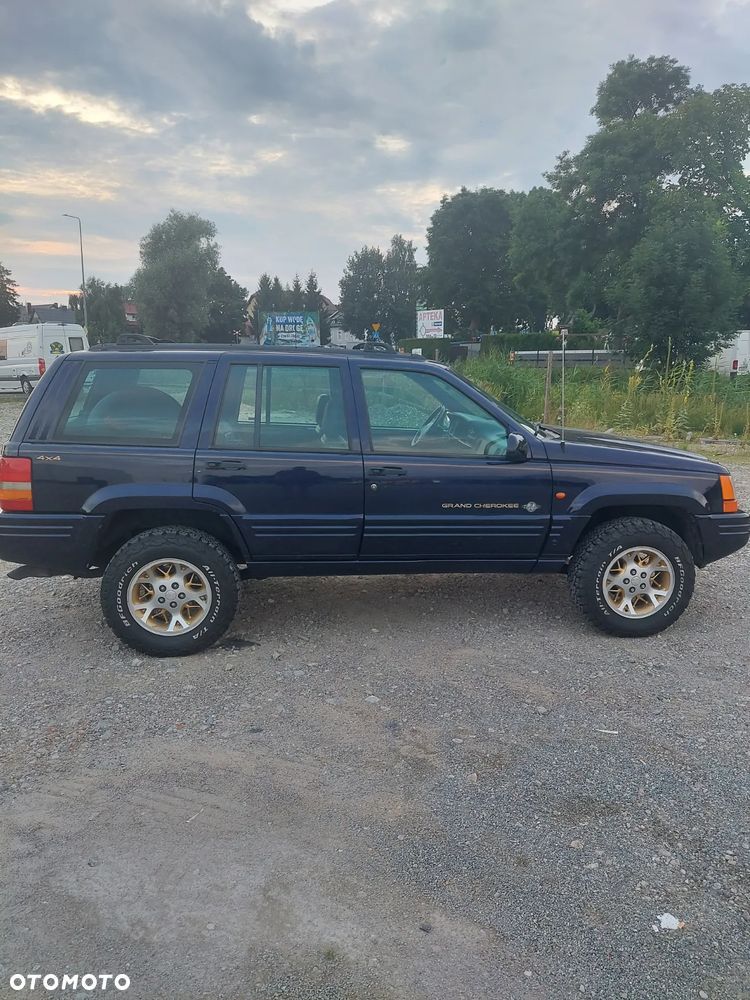 Jeep Grand Cherokee - 25
