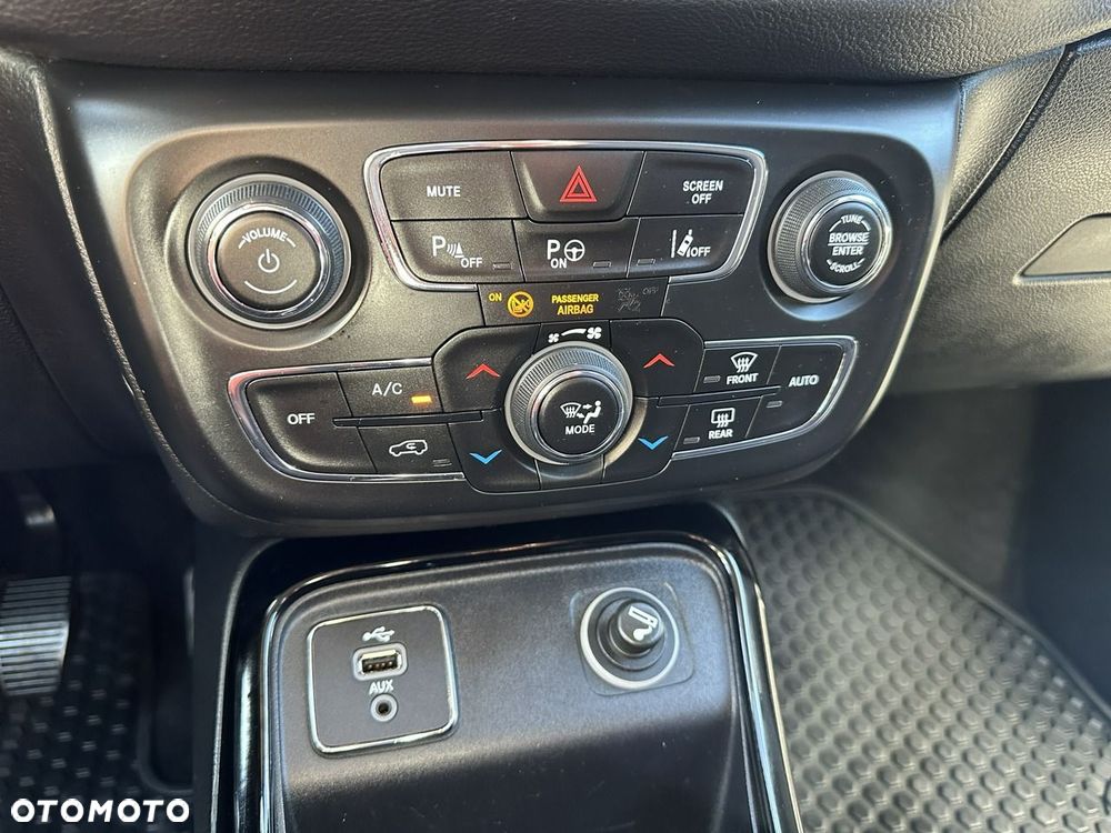 Jeep Compass 1.4 MultiAir Limited - 29