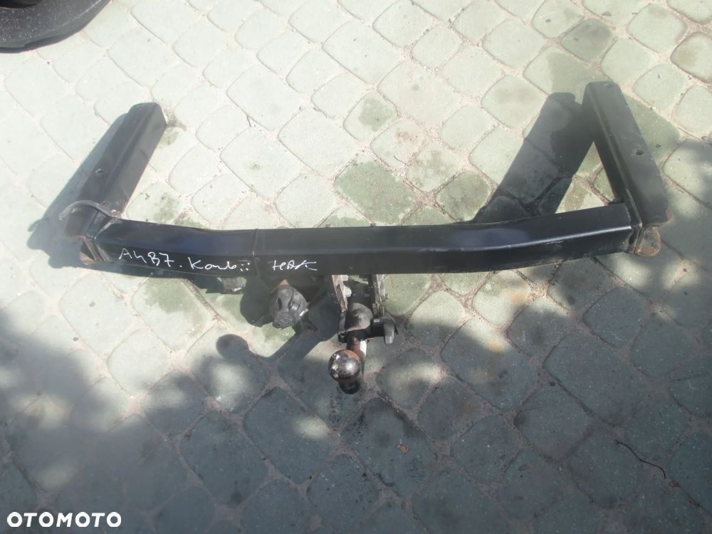 Hak holowniczy Audi A4 B7 Kombi - 1