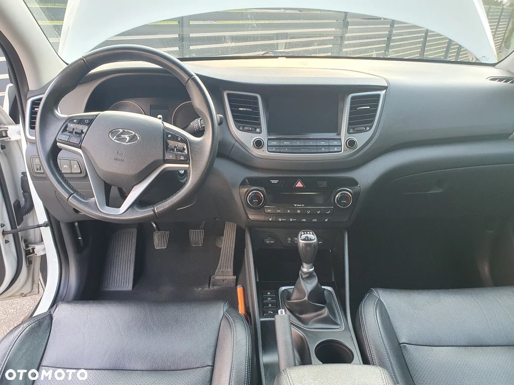 Hyundai Tucson 1.6 GDI BlueDrive Design 2WD - 30
