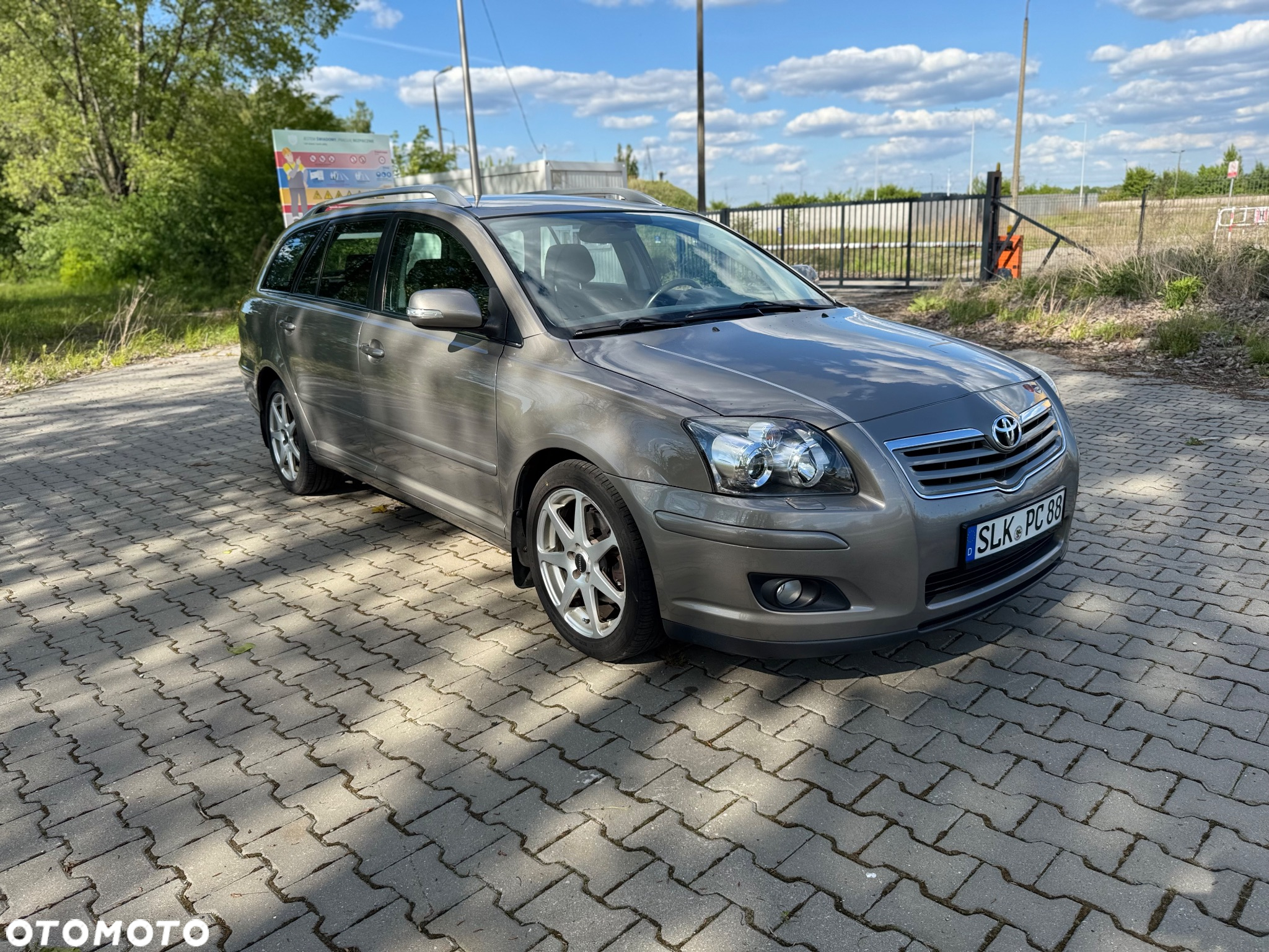 Toyota Avensis 2.0 VVT-i Prestige Premium - 2