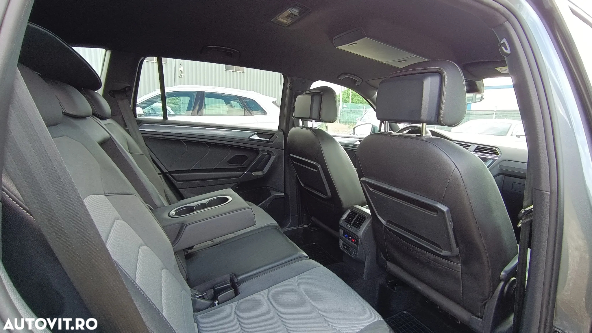 Volkswagen Tiguan 2.0 TDI DSG 4Mot Highline - 24