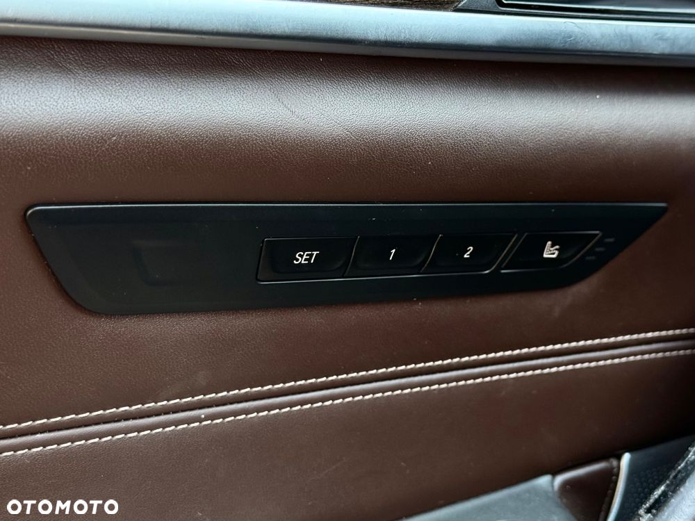 BMW Seria 5 530i Luxury Line - 10