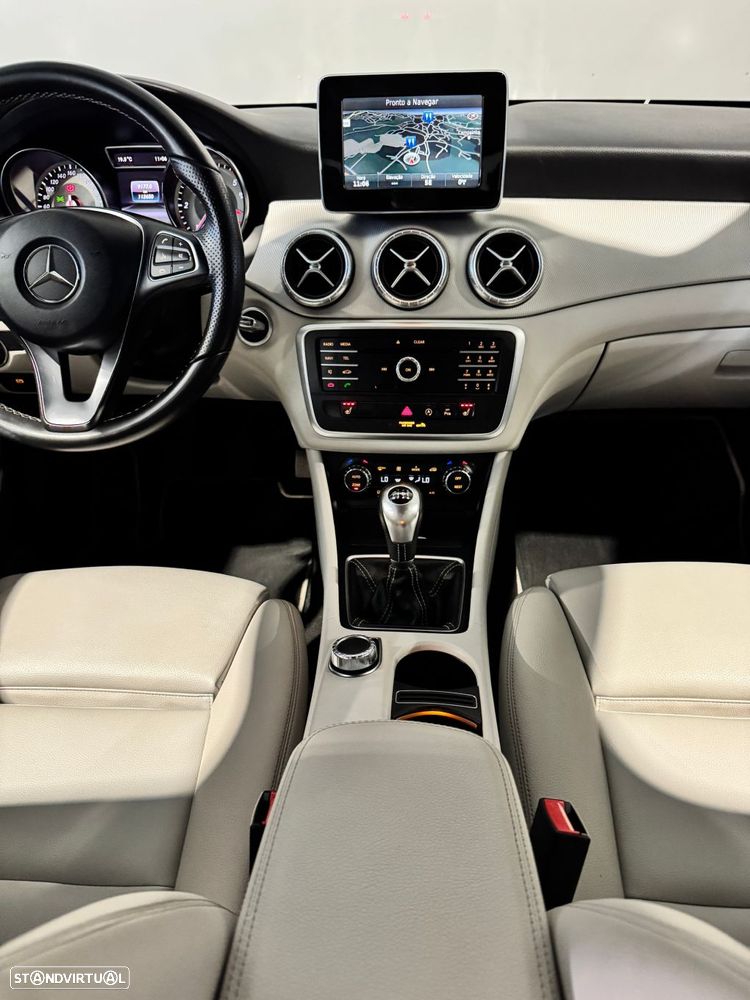 Mercedes-Benz CLA 180 d Shooting Brake Urban - 11
