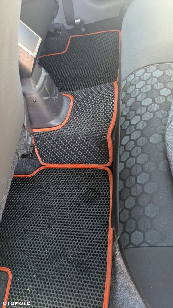 Suzuki SX4 2.0 DDiS Premium 4WD - 11