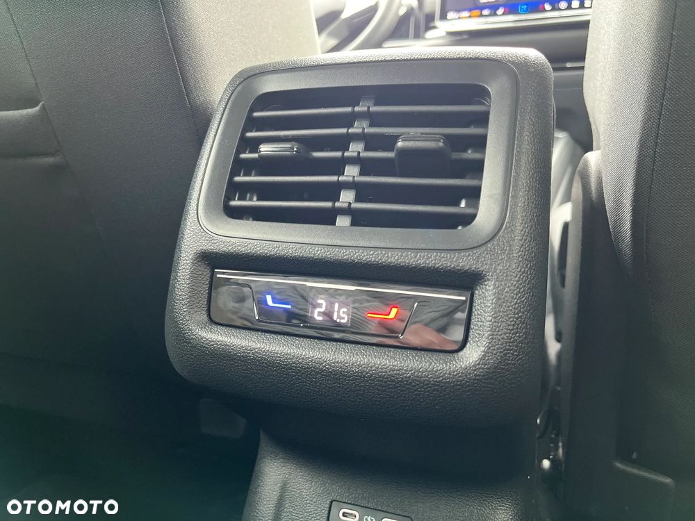 Volkswagen T-Roc 1.5 TSI Life Plus DSG - 19