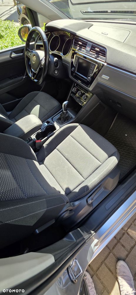 Volkswagen Touran 2.0 TDI BMT Comfortline DSG - 17