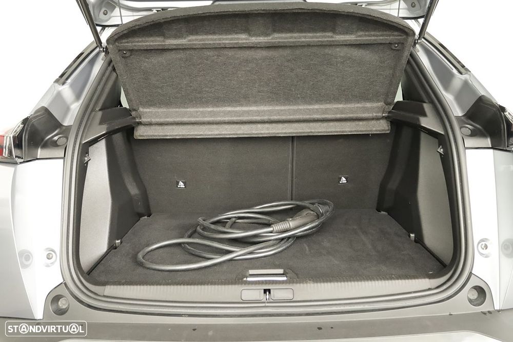Peugeot e-2008 50 kWh GT - 24