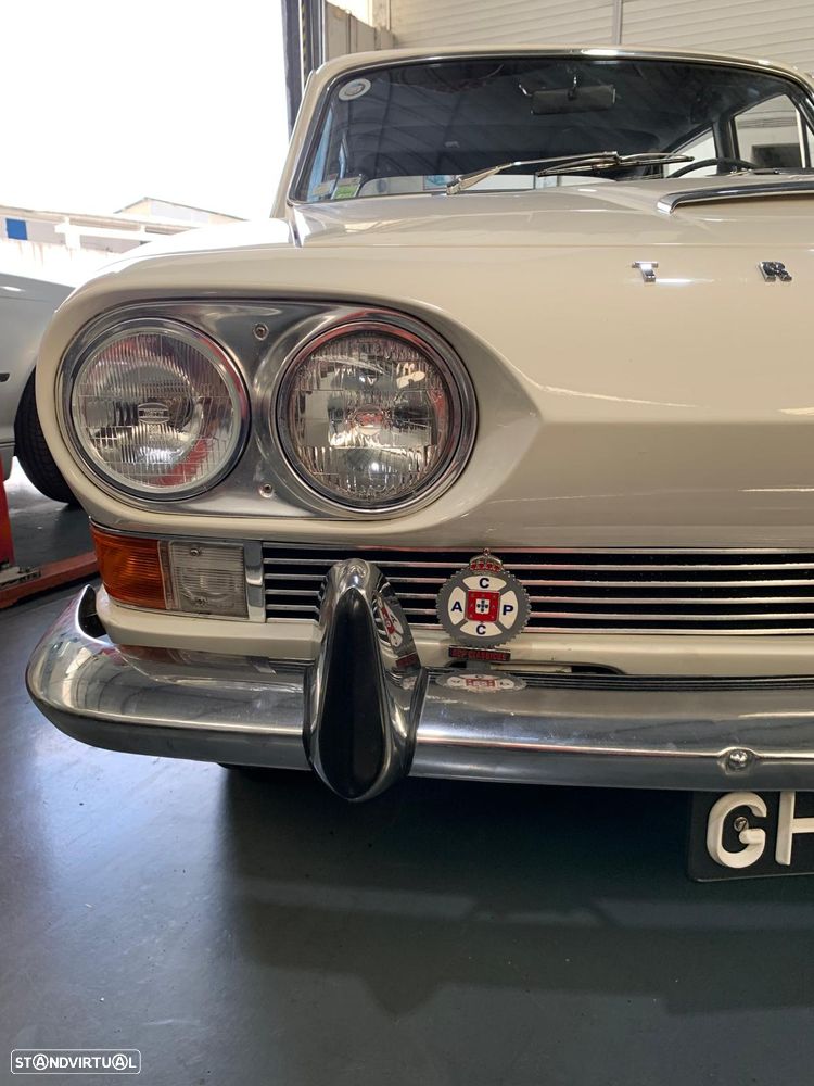 Triumph 2000 - 13