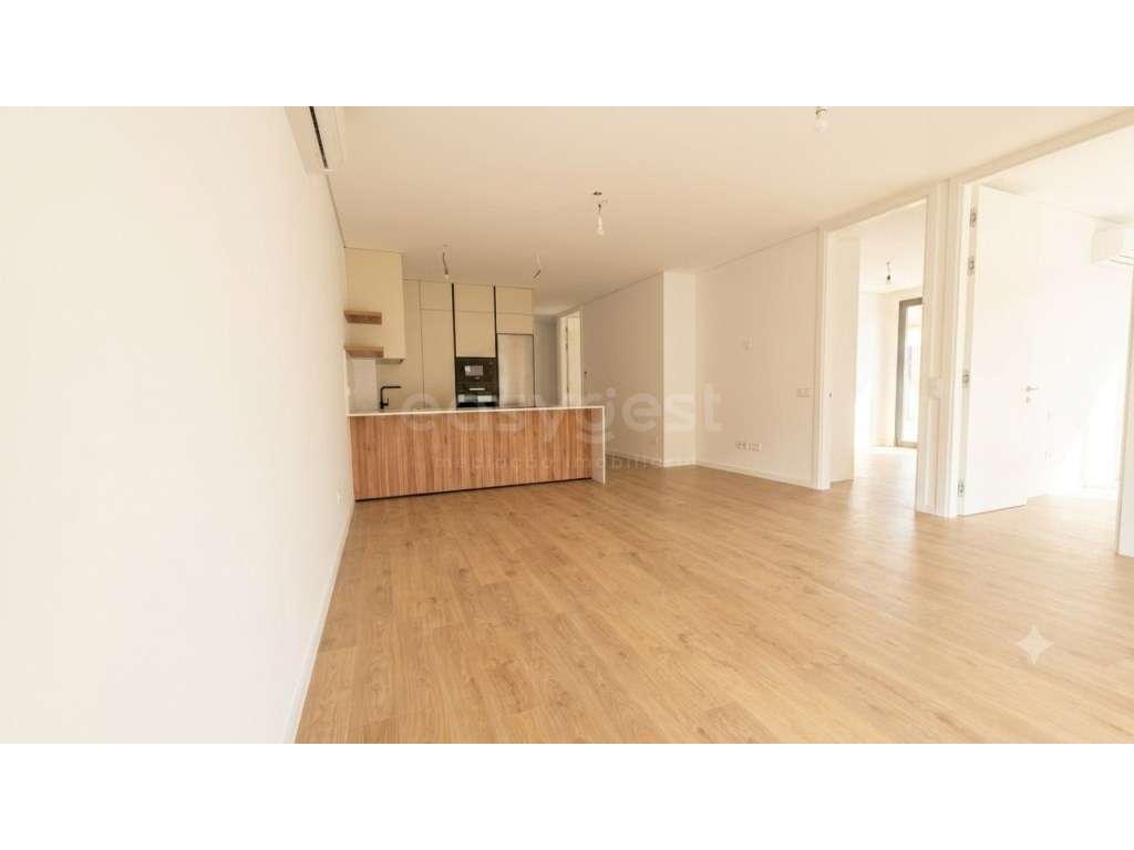 Amplo T3 com 116m² no Centro da Lourinhã - Luz, Espaço e Exclusividade - Grande imagem: 4/22