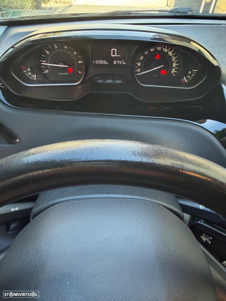 Peugeot 208 82 VTI Style - 35