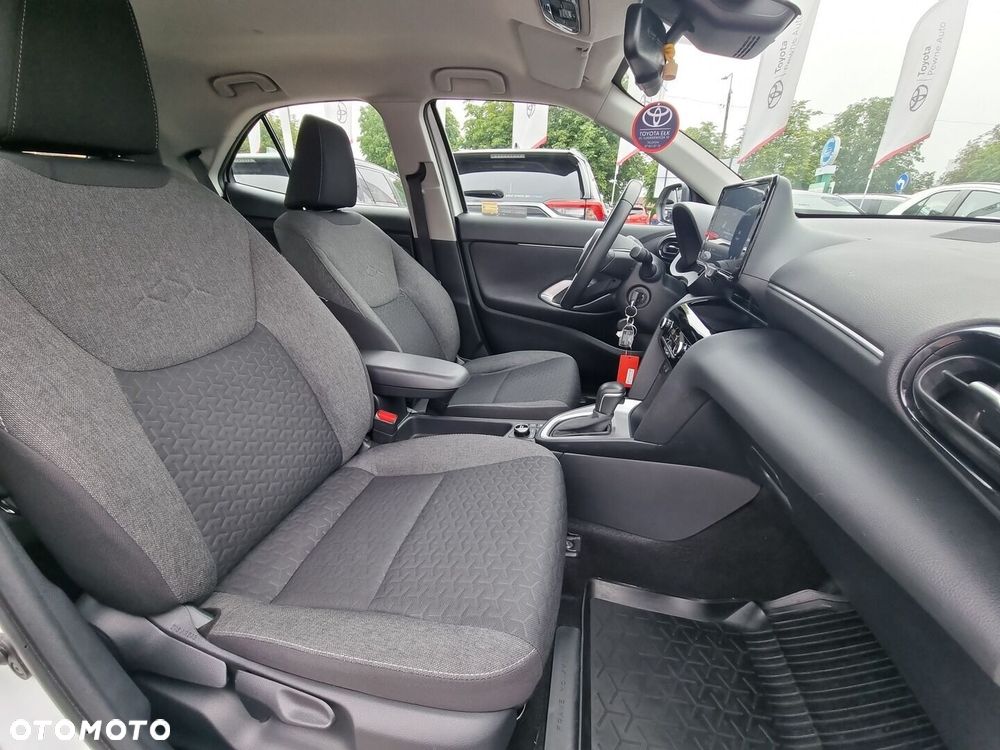 Toyota Yaris Cross Hybrid 1.5 Comfort 4x4 - 10