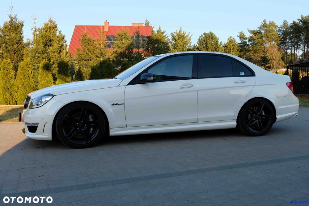 Mercedes-Benz Klasa C 63 AMG T AMG SPEEDSHIFT MCT - 3