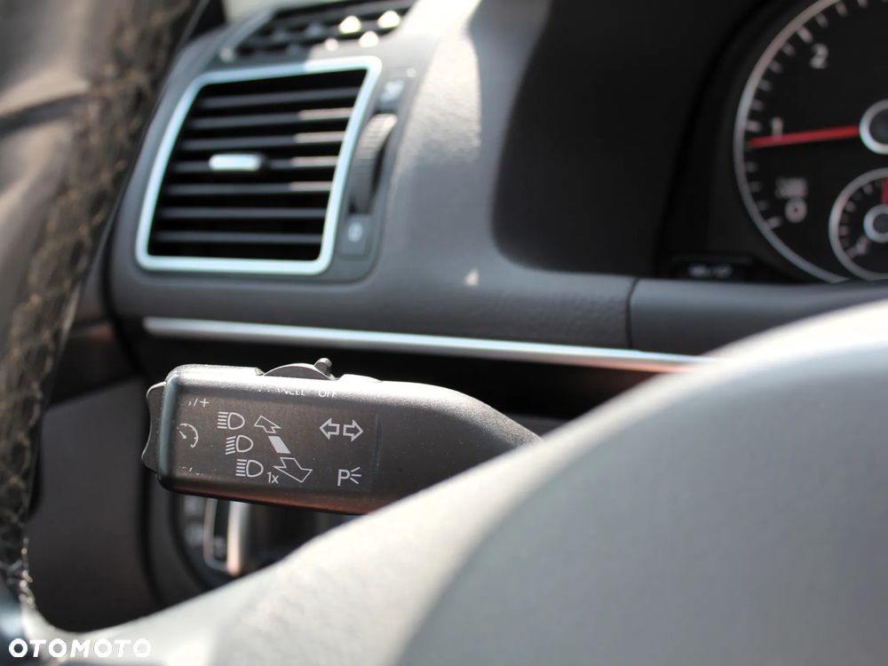 Volkswagen Touran 2.0 TDI DPF Highline DSG - 13