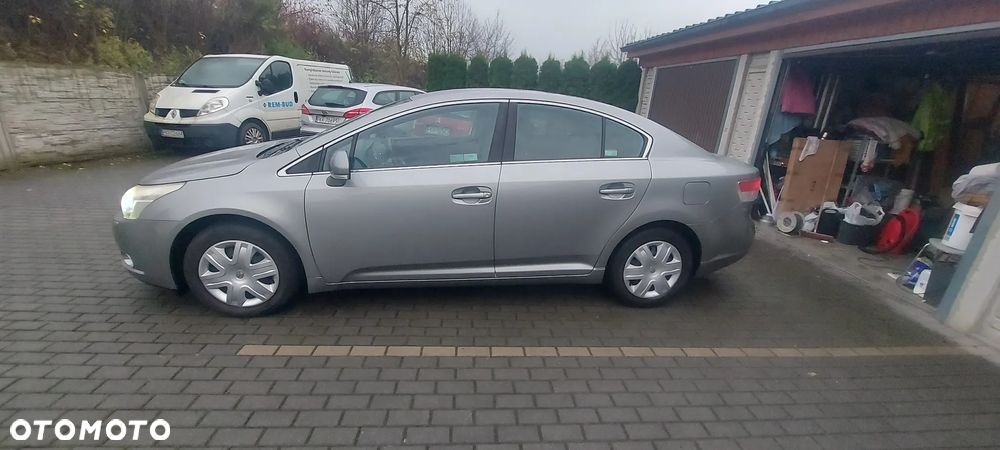 Toyota Avensis 2.0 D-4D Sol plus - 3