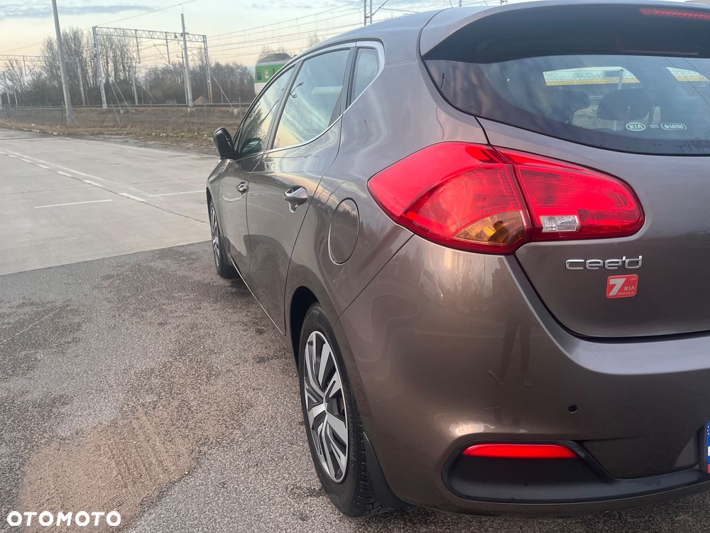 Kia Ceed 1.6 GDI L - 30