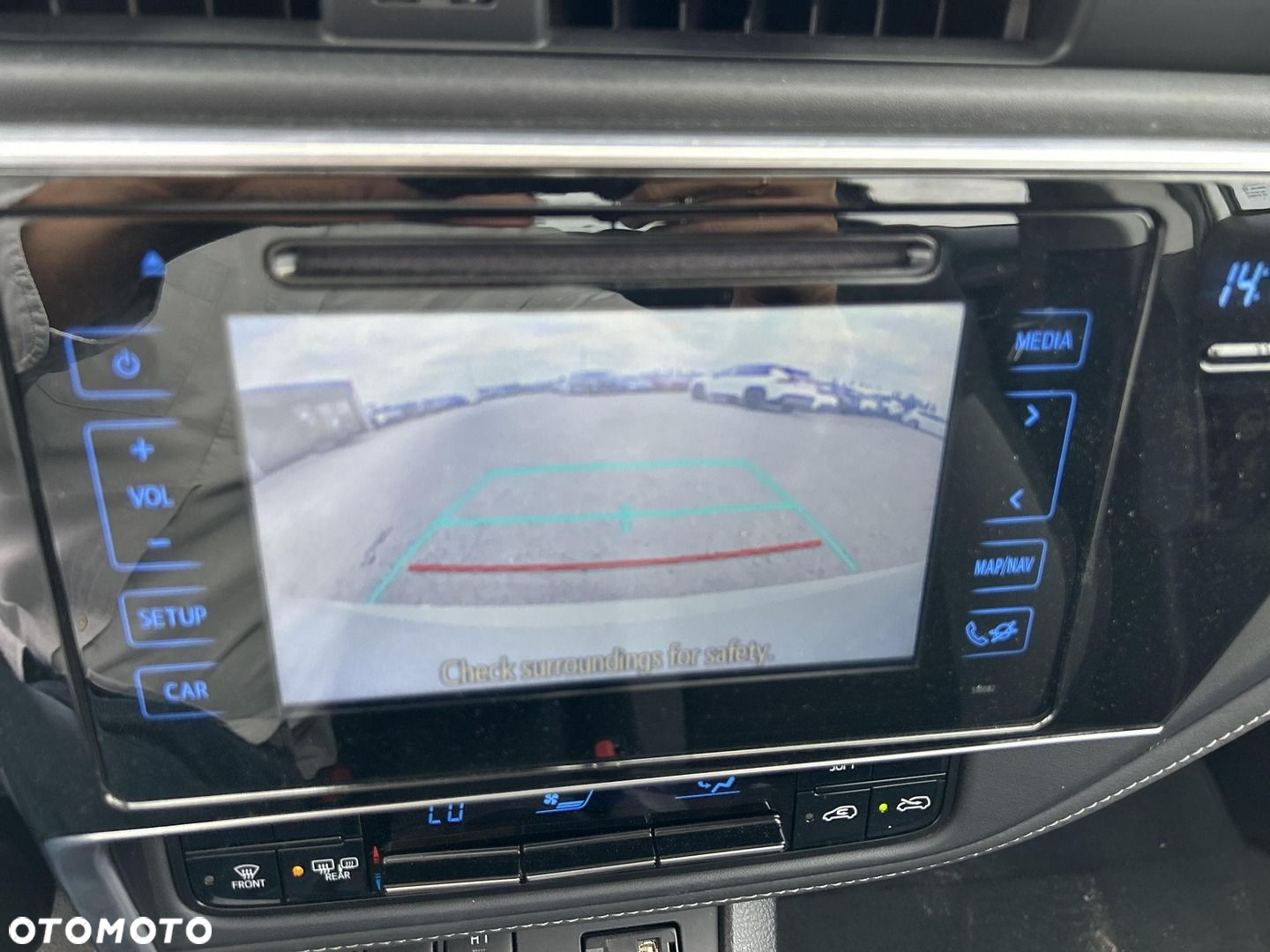 Toyota Auris Hybrid 135 Premium - 20
