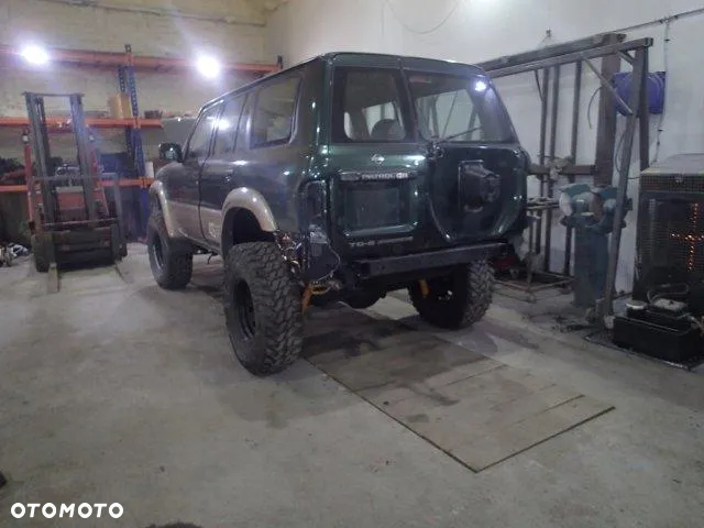 Nissan Patrol - 33